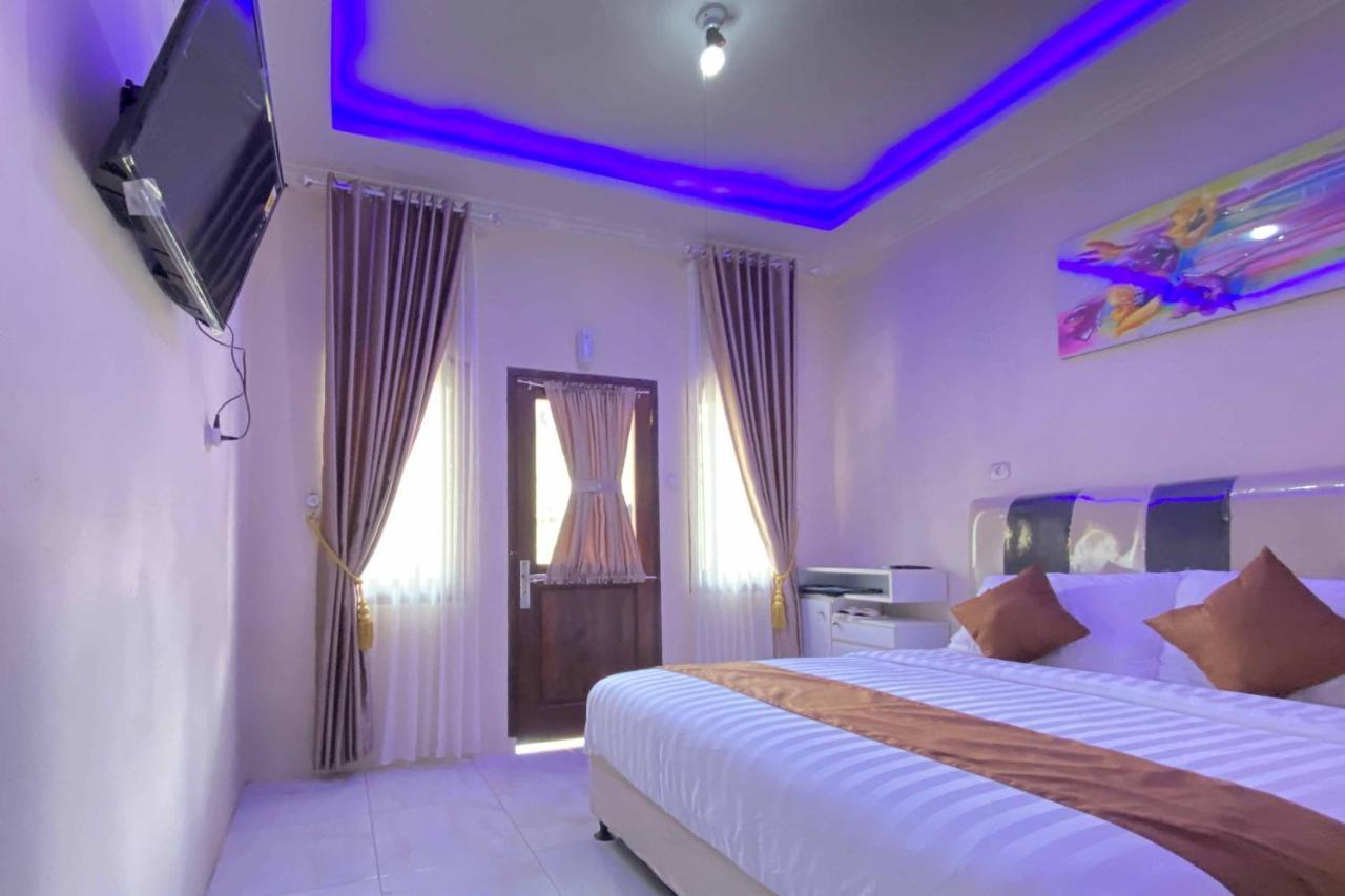 Homestay Banteng Adventure Dieng Mitra Reddoorz Diyeng Exterior photo